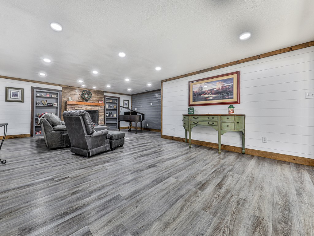 325186 Morganton Residential