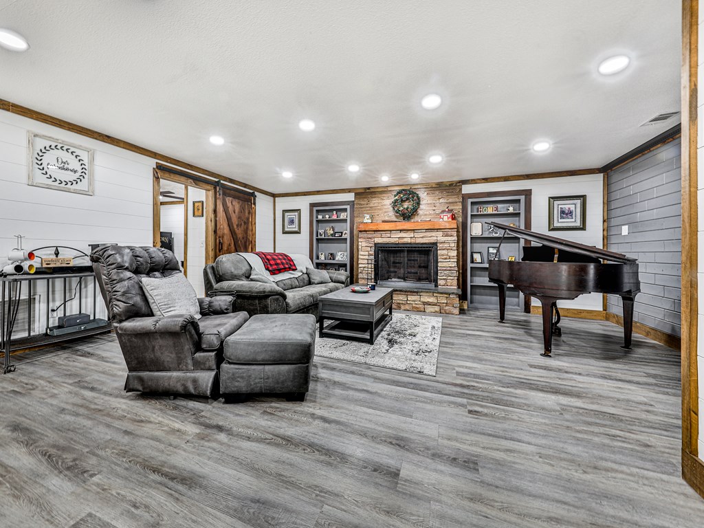 325186 Morganton Residential