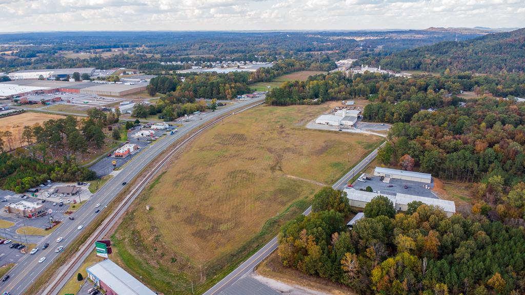 401678  Commercial Lot