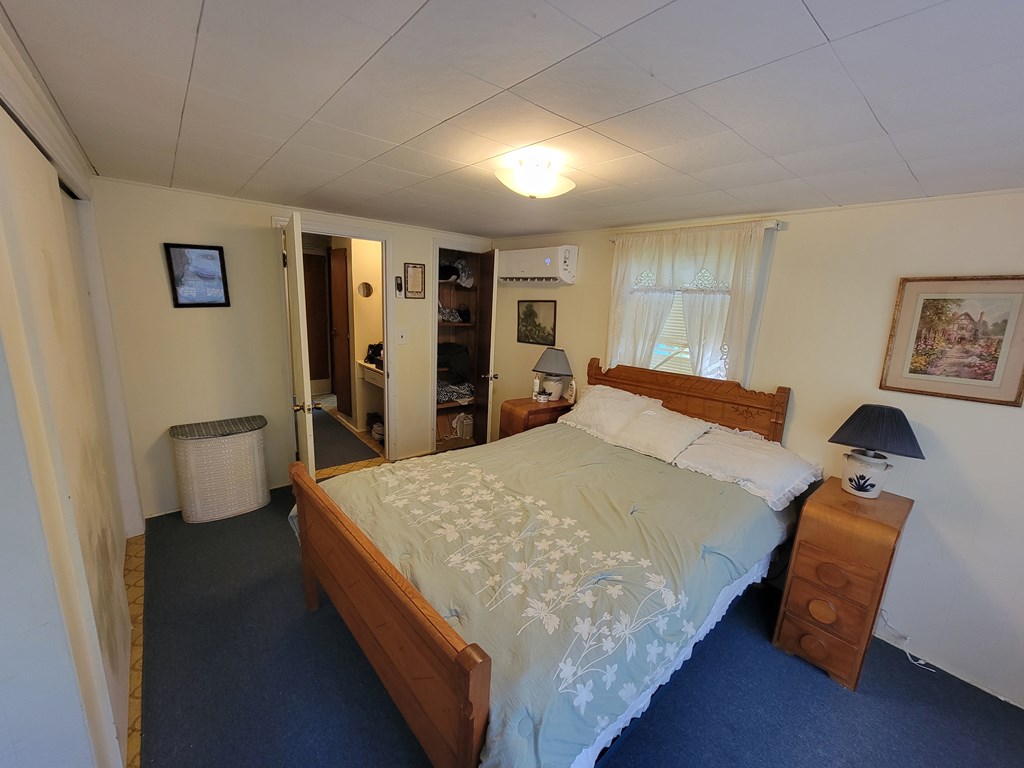 403672 Hayesville Residential