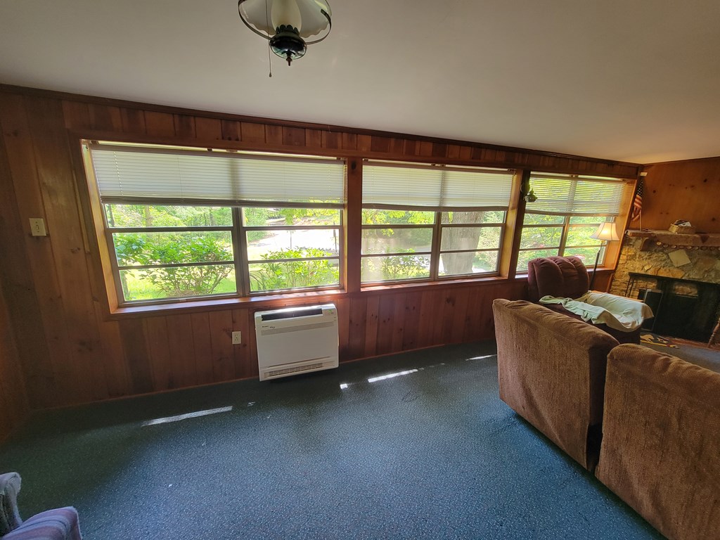 403672 Hayesville Residential