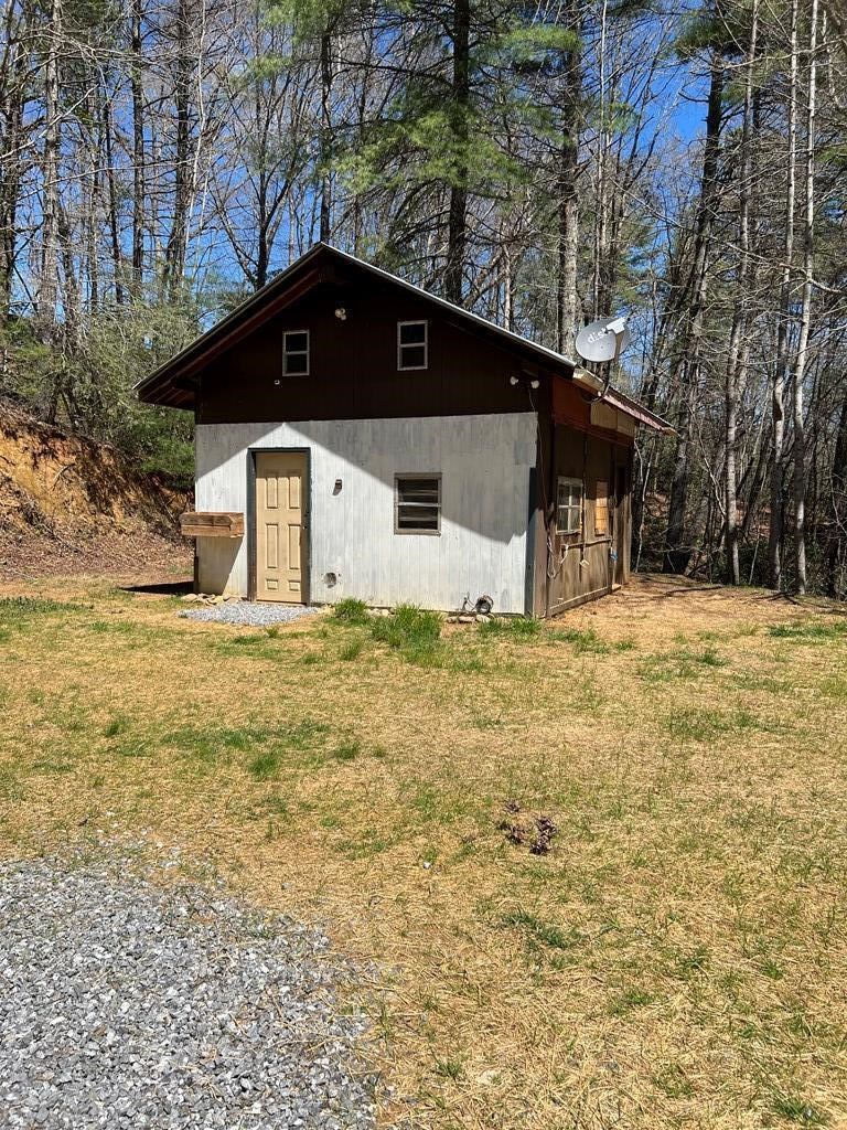 404537 Hayesville Residential