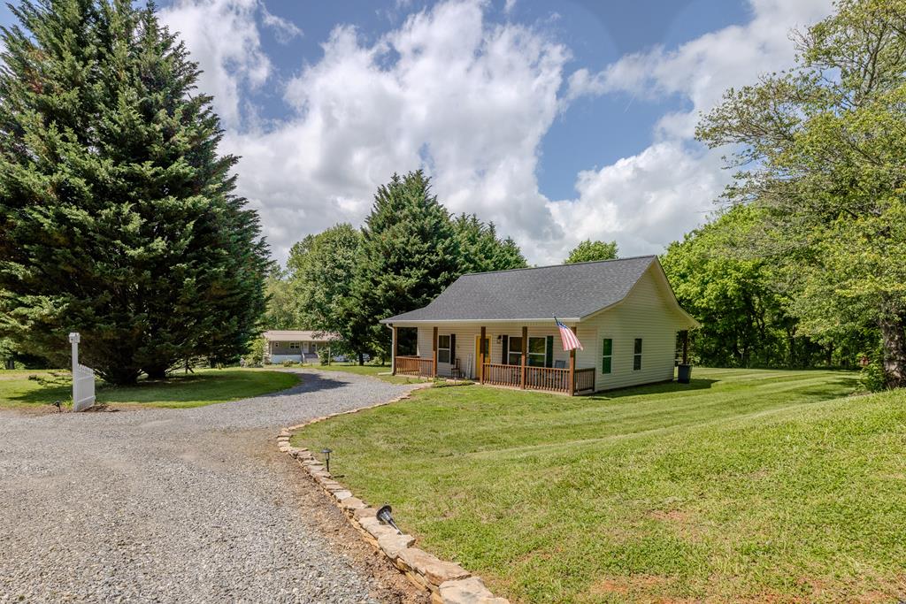 404976 Hayesville 