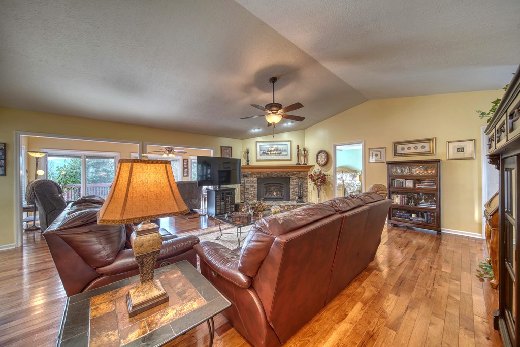 405140 Young Harris Residential