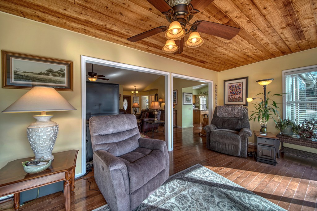 405140 Young Harris Residential