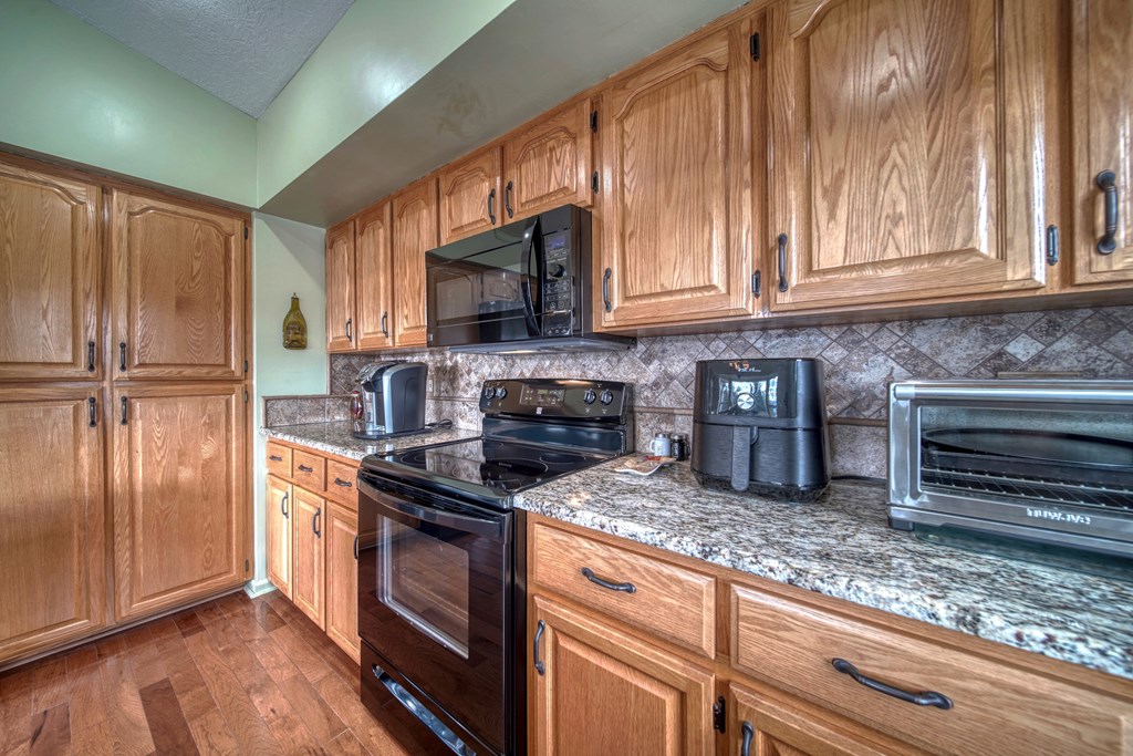 405140 Young Harris Residential