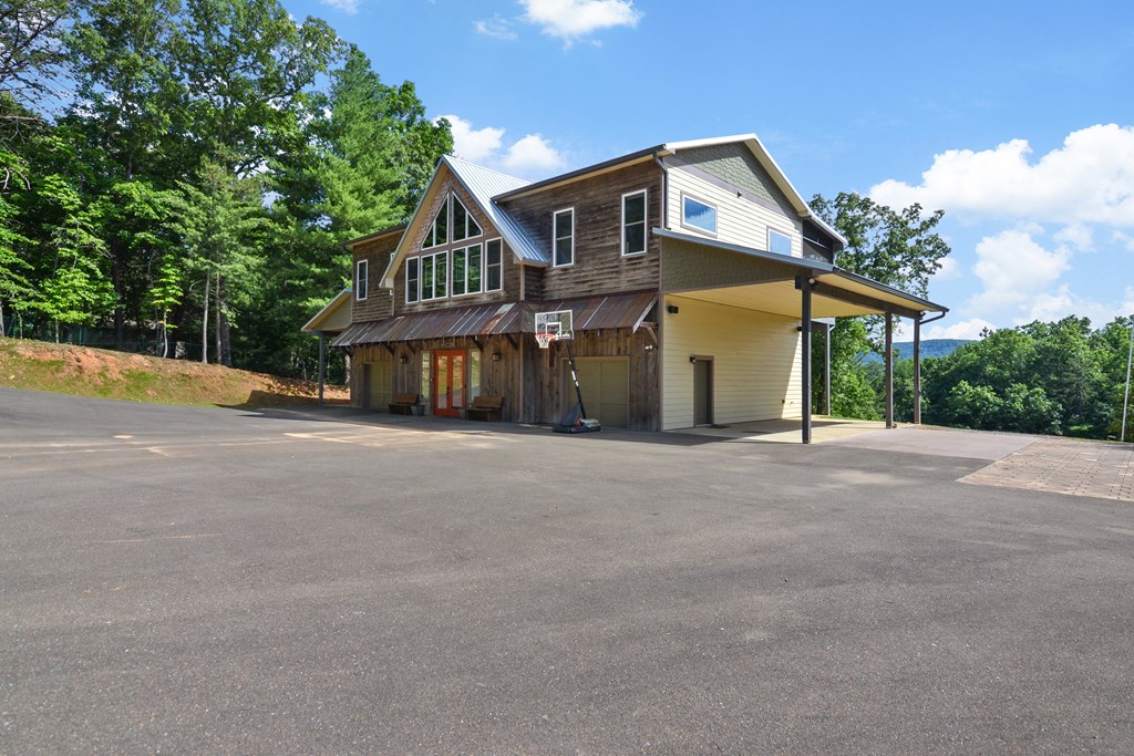 405218 Blue Ridge Residential