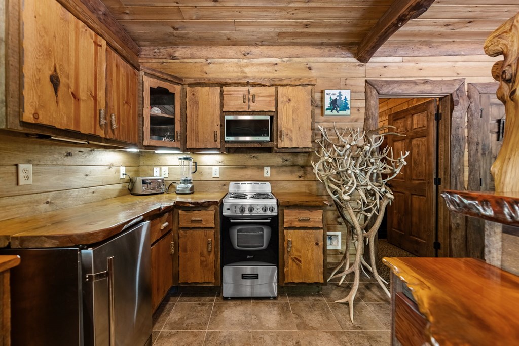 406876 Ellijay Residential