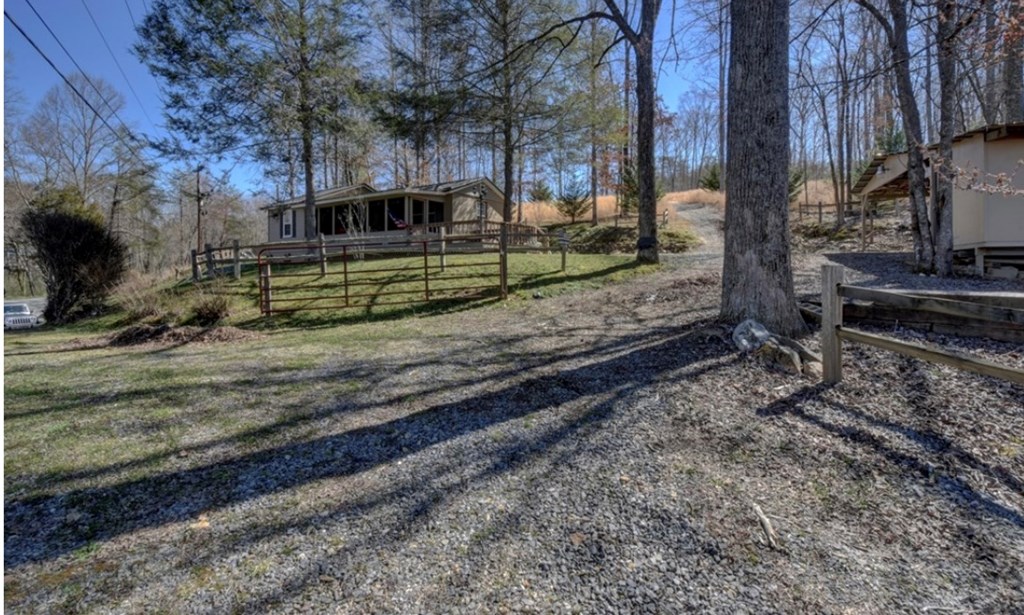 407404 Hayesville Residential