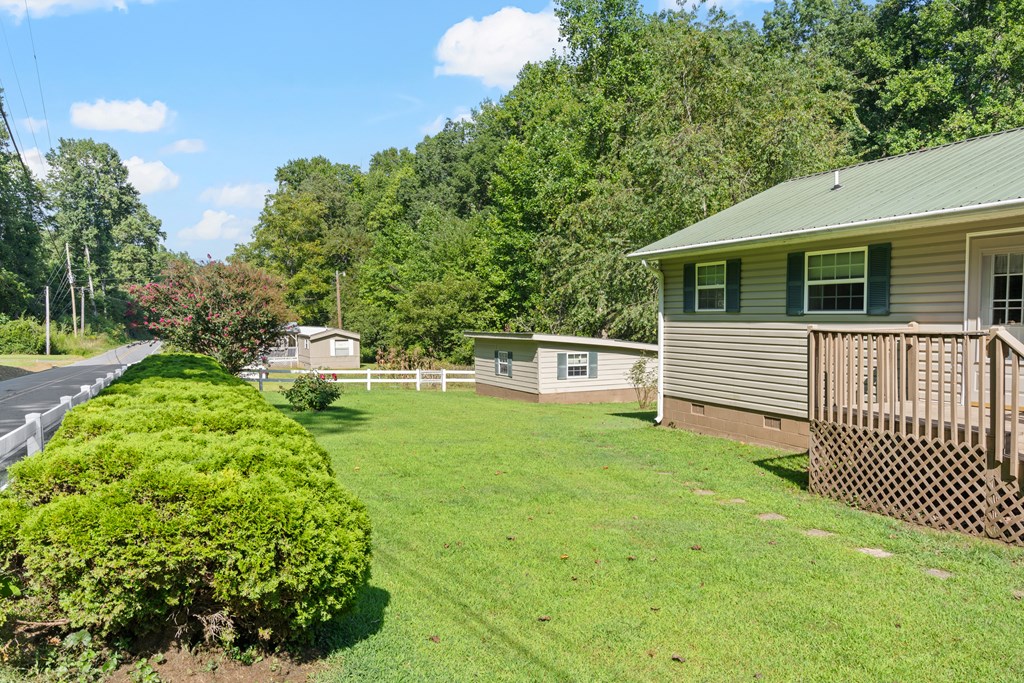 407689 Hayesville Residential