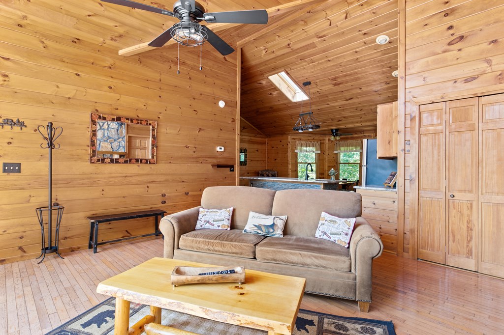 407692 Blue Ridge Residential