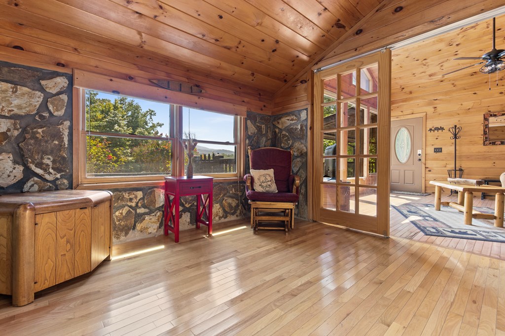 407692 Blue Ridge Residential