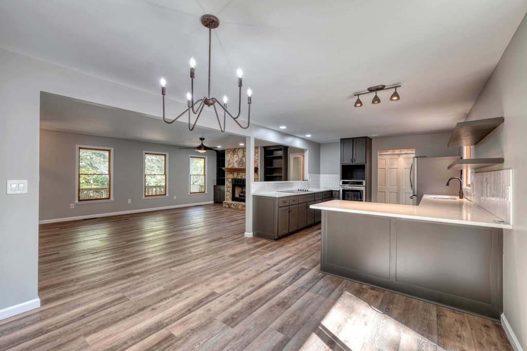 409025 Morganton Residential