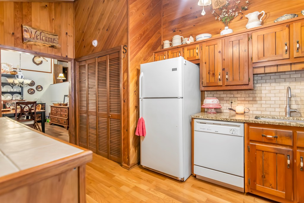 409202 Ellijay Residential