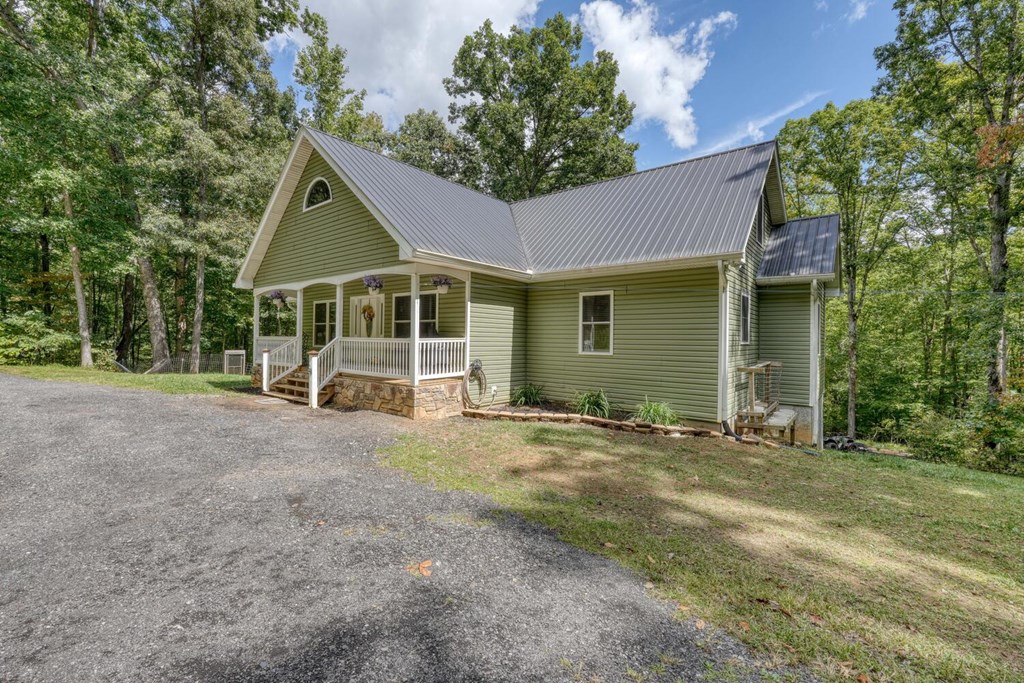 409282 Hayesville Residential