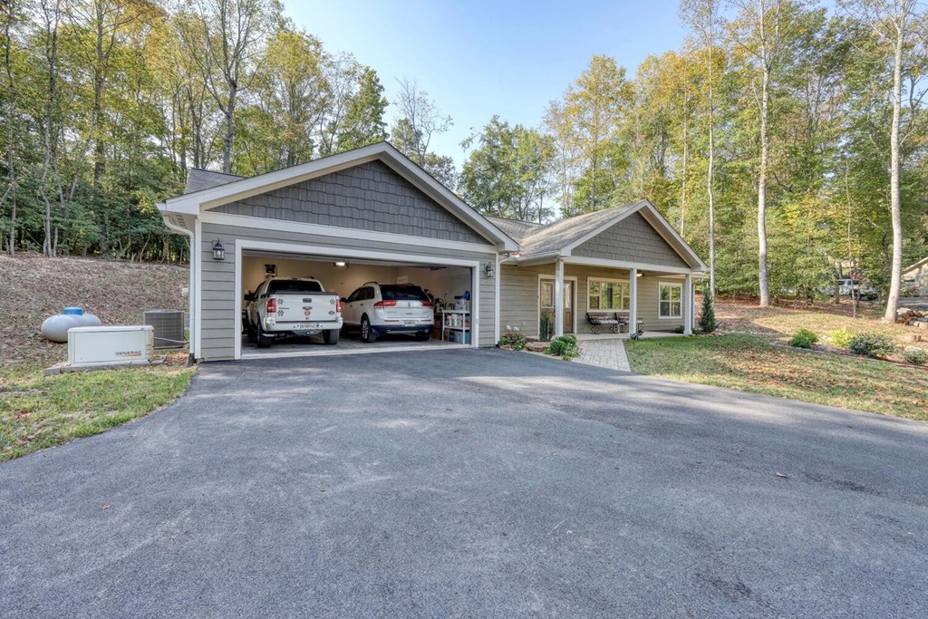 409338 Blairsville Residential