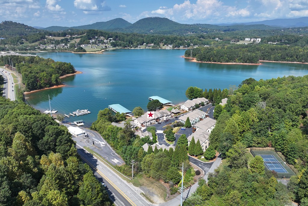 409368 Hiawassee Condominium