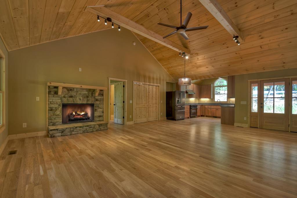 409469 Ellijay Residential