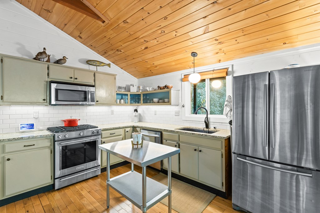 409582 Blue Ridge Residential