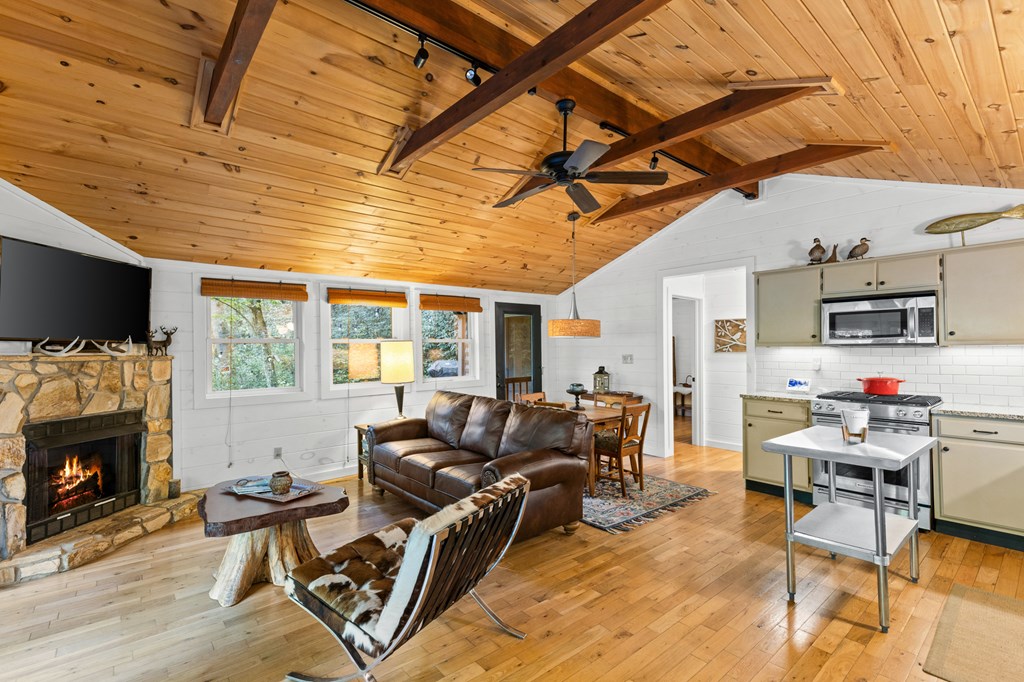 409582 Blue Ridge Residential