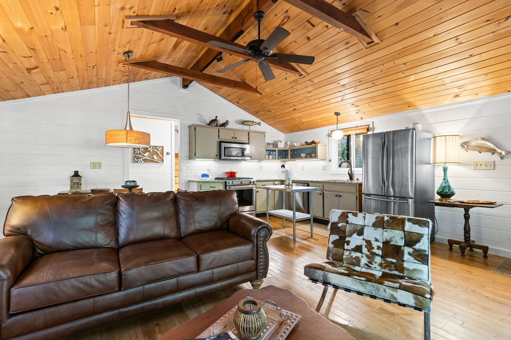 409582 Blue Ridge Residential