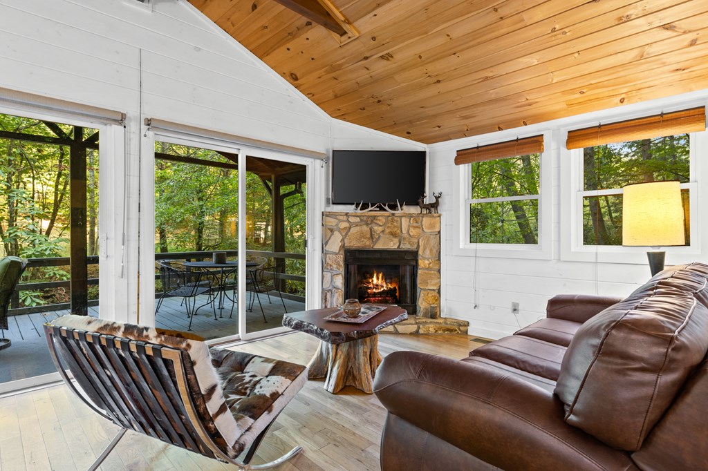 409582 Blue Ridge Residential