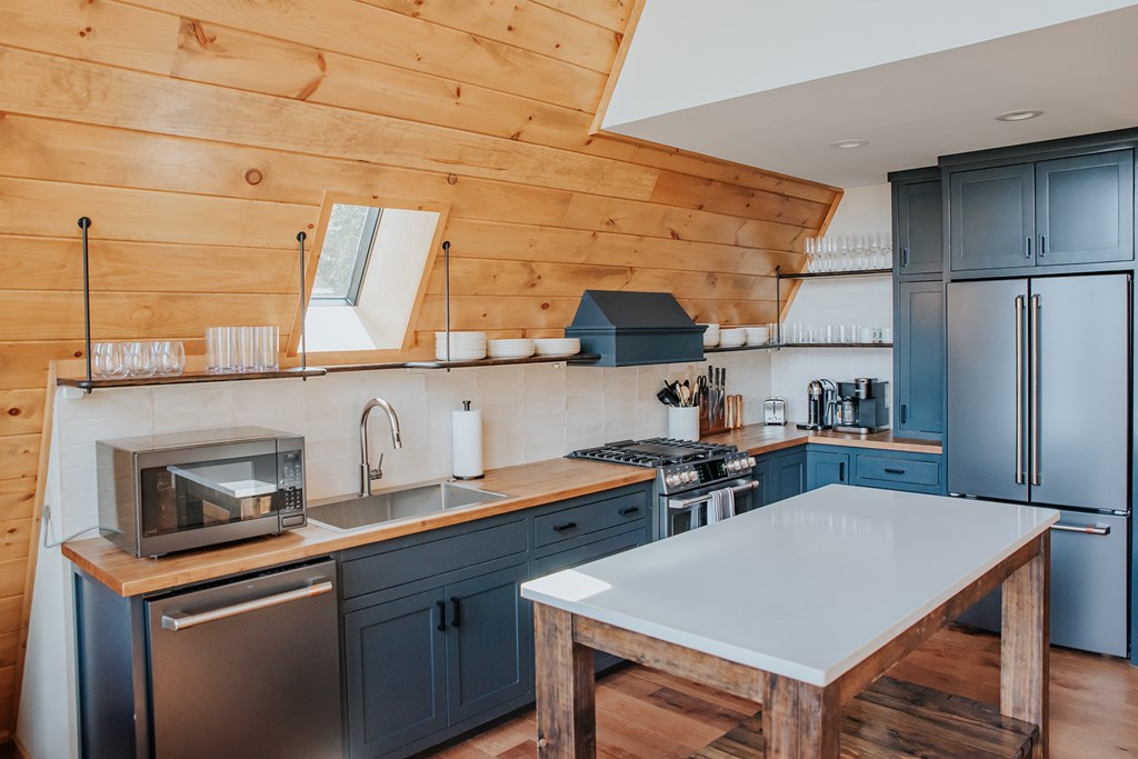 409697 Morganton Residential