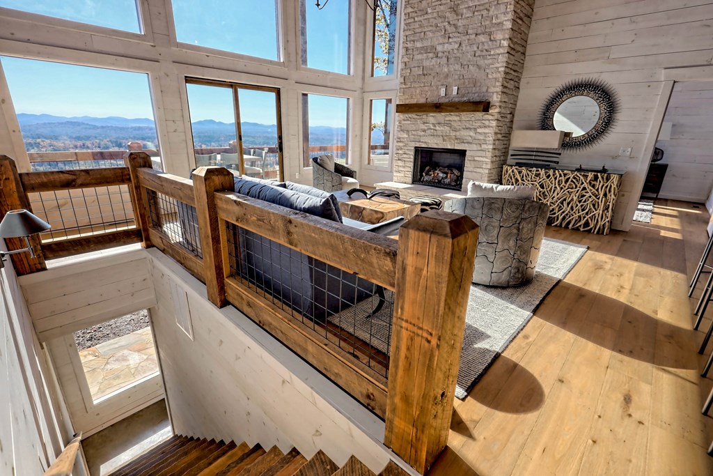 409835 Mineral Bluff Residential
