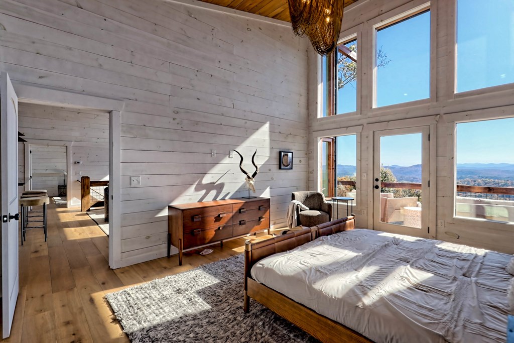 409835 Mineral Bluff Residential
