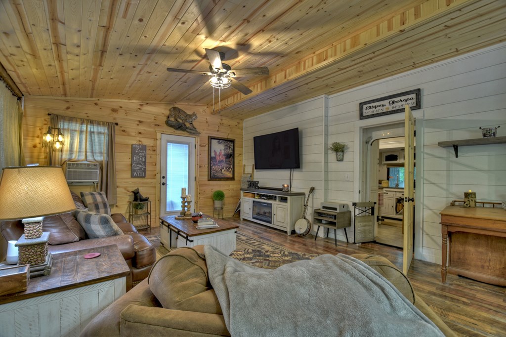 409884 Ellijay Residential