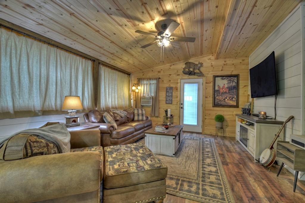 409884 Ellijay Residential