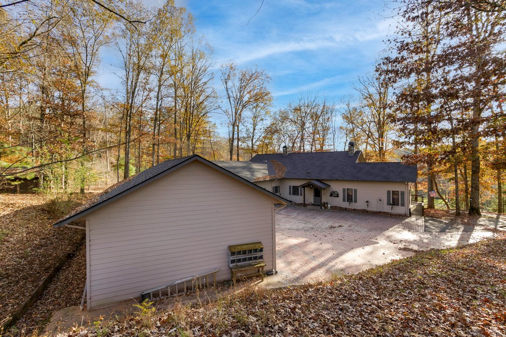 411232 Hayesville Residential