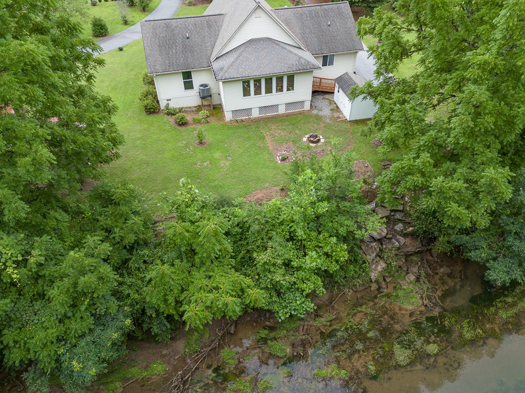 411239 Hayesville Residential