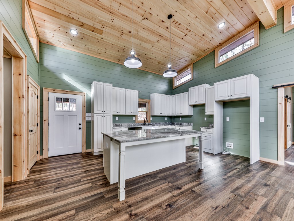 411694 Blue Ridge Residential