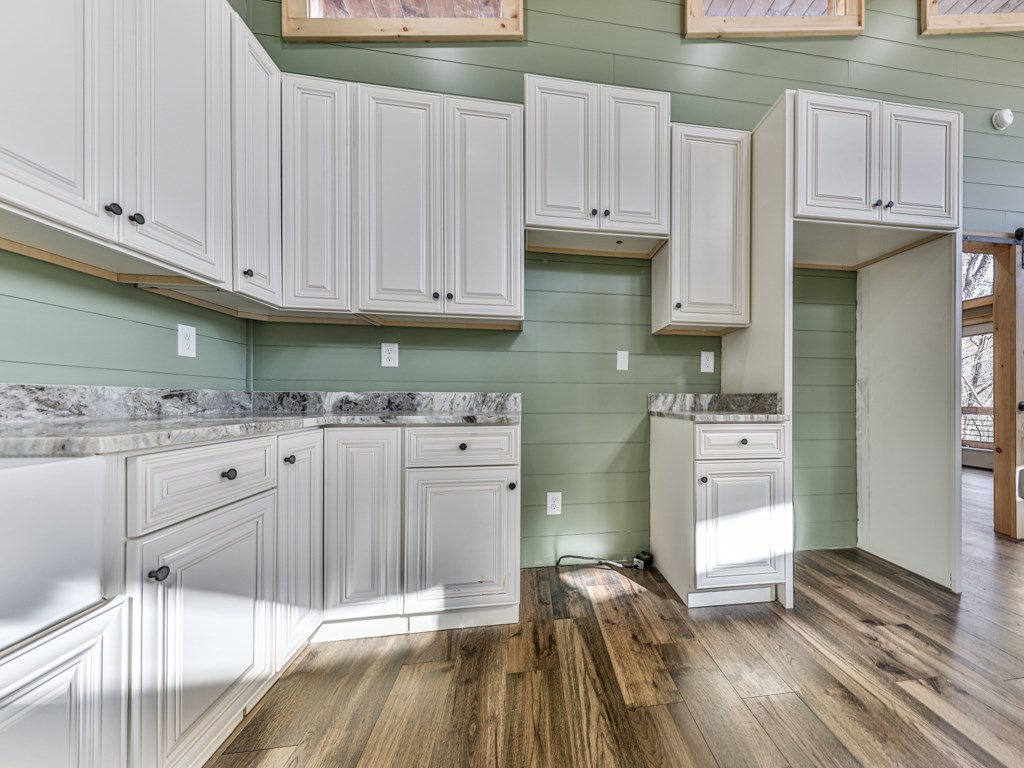 411694 Blue Ridge Residential