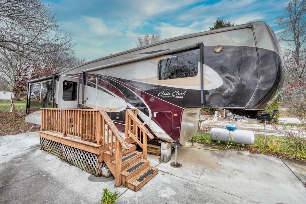 411850 Blairsville Residential