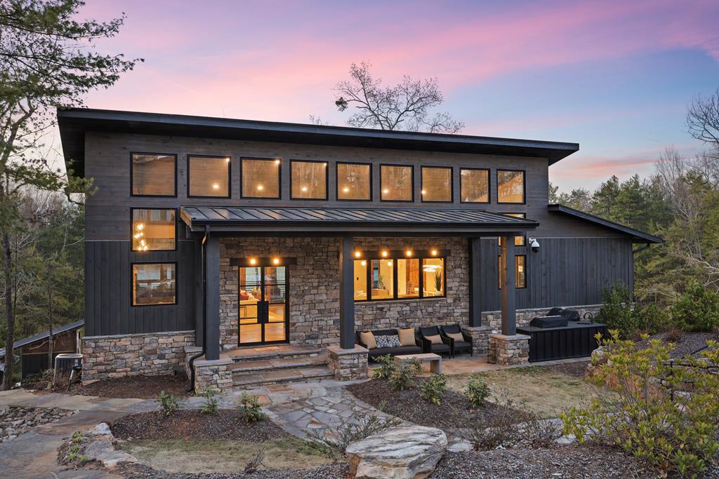 411885 Blue Ridge 