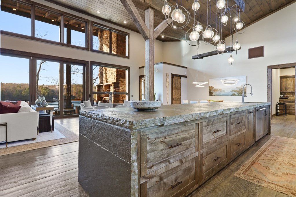 411885 Blue Ridge Residential