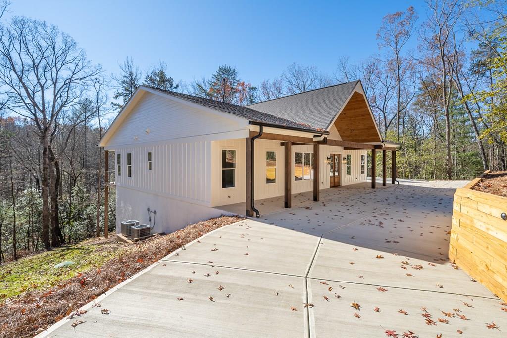 412045 Ellijay 