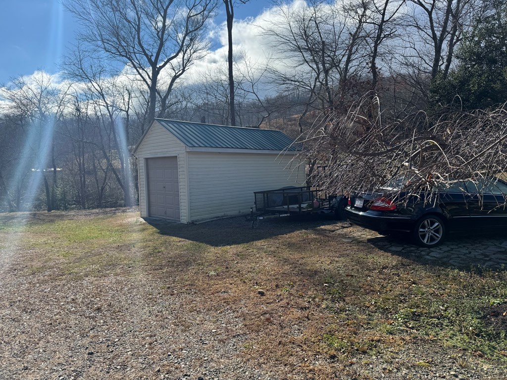 412087 Hayesville Residential