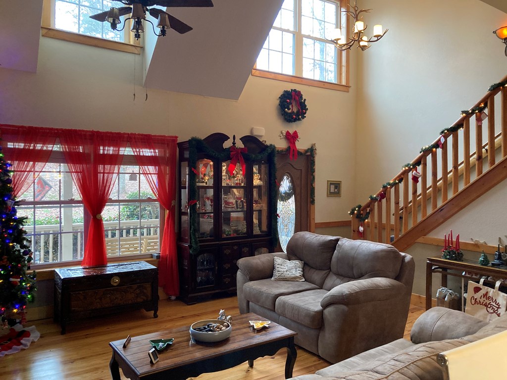 412137 Mineral Bluff Residential