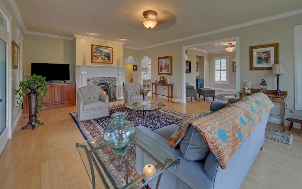 412217 Young Harris Residential