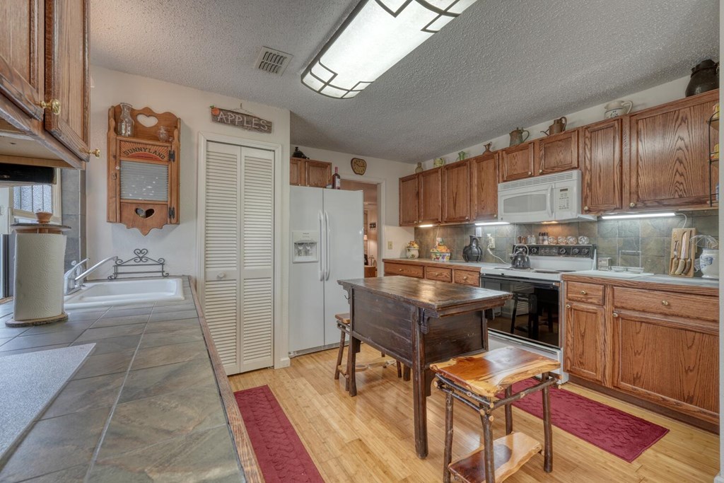 412277 Blairsville Residential