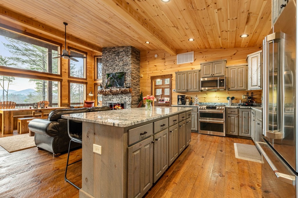 412355 Epworth Residential