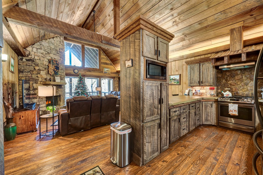 412393 Blue Ridge Residential