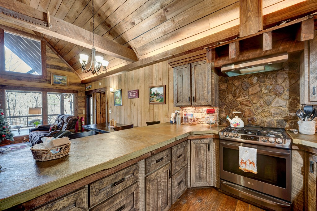 412393 Blue Ridge Residential