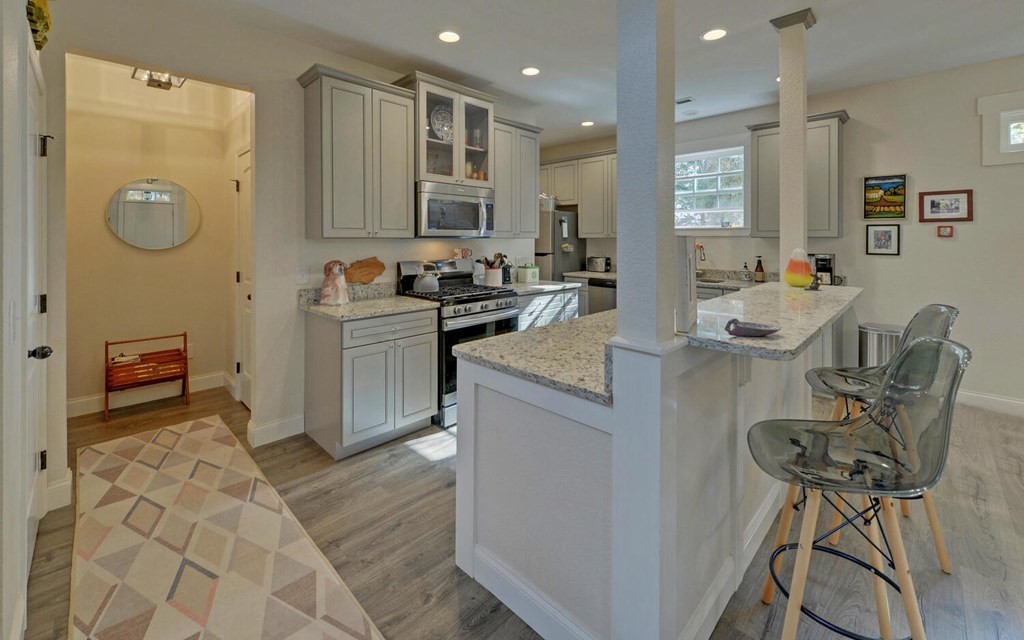 412412 Hayesville Residential
