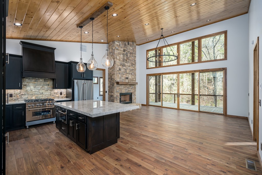 412436 Ellijay Residential