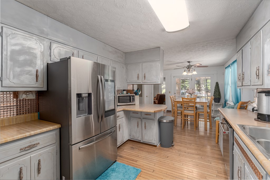 412585 Murphy Residential