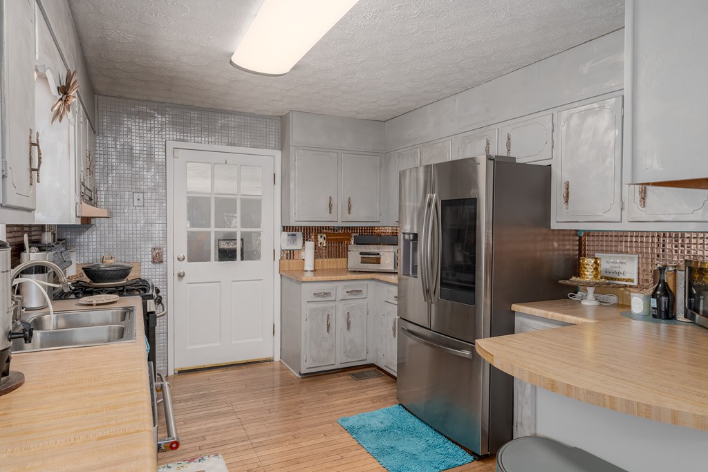 412585 Murphy Residential